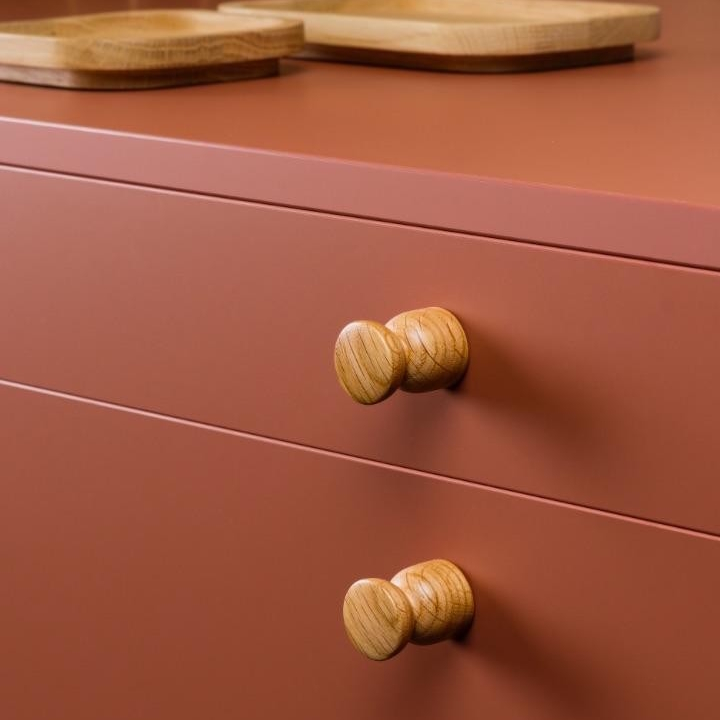 Bouton V0674 PIECE bois laqué noir mat
